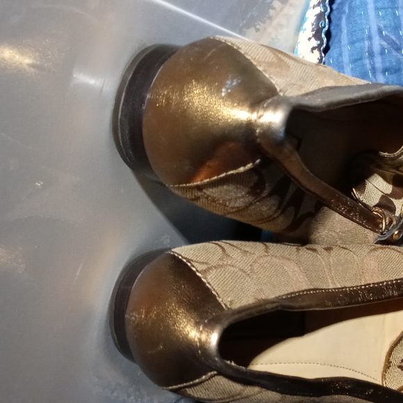 Coach Signature Square-toed Loafers Gold 8M - Picture 5 of 7